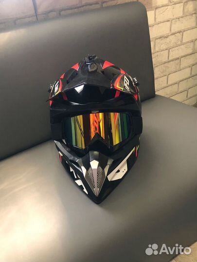 Шлем кроссовый