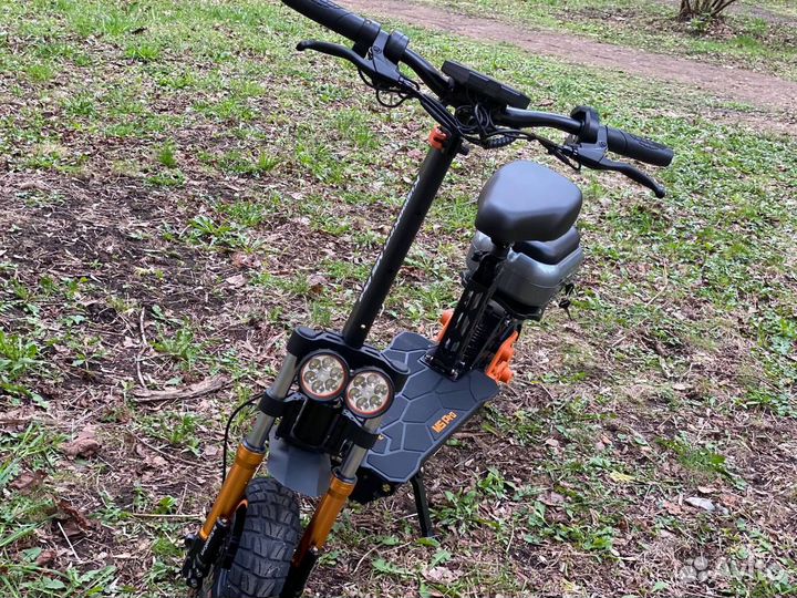 Электросамокат с сидушкой Kugoo M5 pro