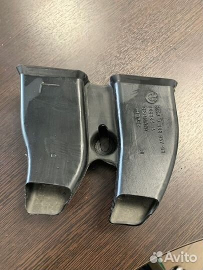 Воздуховод салона левый Bmw 520D E60 N47 2009