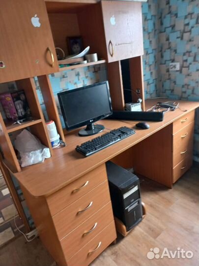 Школьный уголок