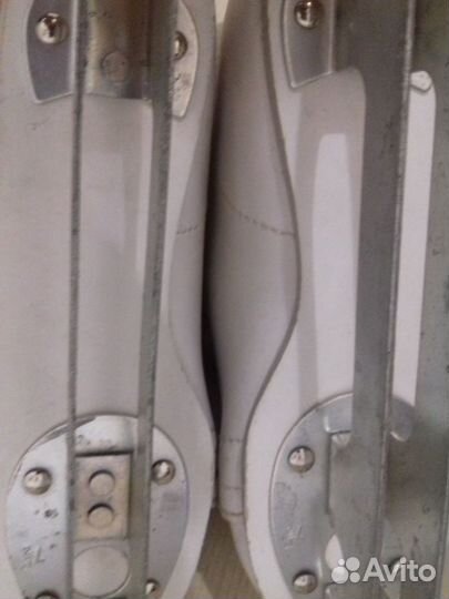 Коньки детские двухполозные, р. 32, цвет белый, в