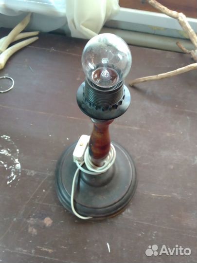 Старинная настольная лампа