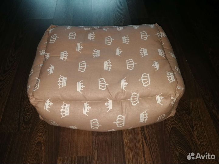 Лежанка для кошек