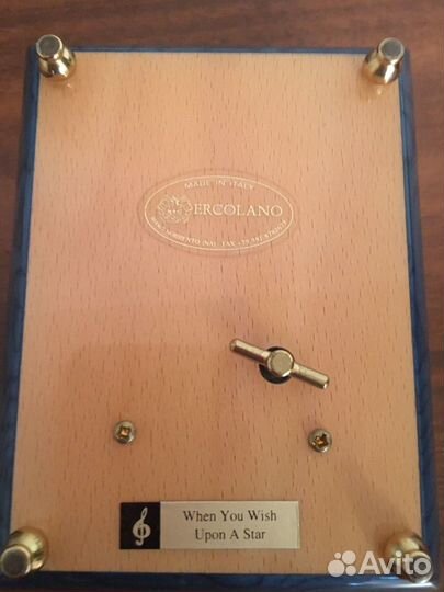 Музакальная шкатулка для драгоценностей