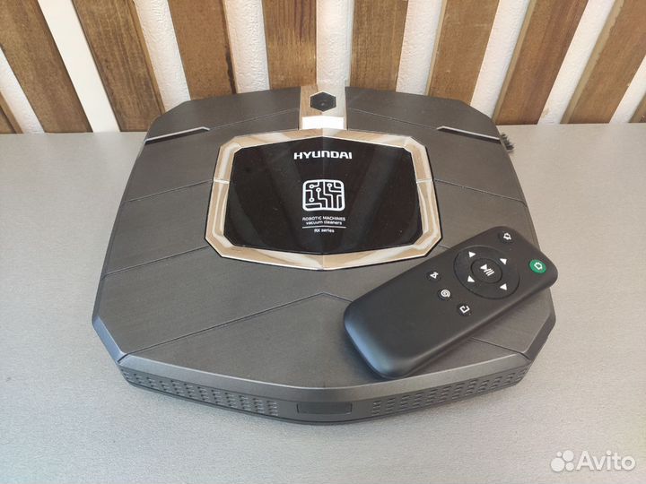 Робот пылесос Hyundai h-vcrx30