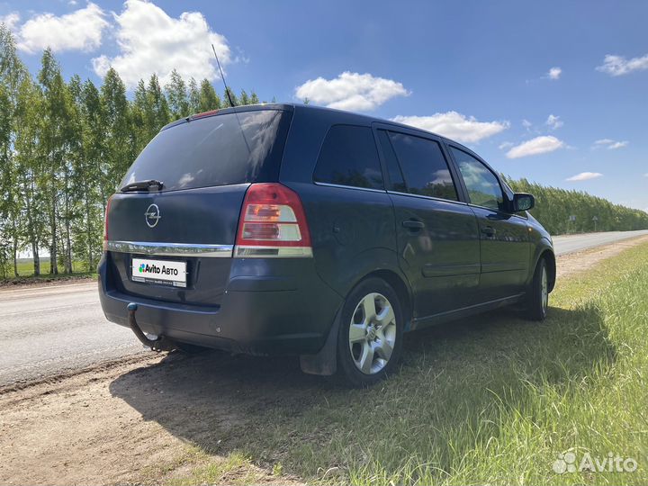 Opel Zafira 1.8 МТ, 2011, 270 000 км