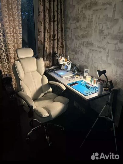 Компьютерное кресло из экокожи