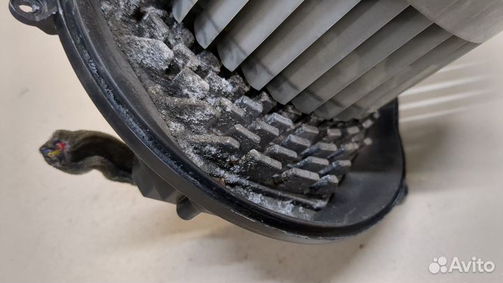 Двигатель отопителя Volvo XC90