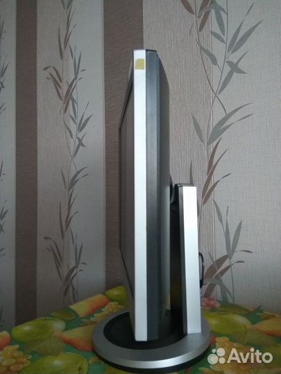 ЖК монитор с ccfl подсветкой Samsung 713N