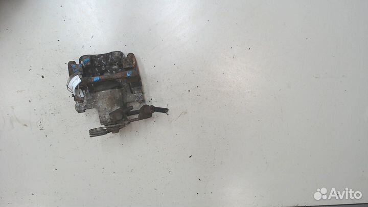 Суппорт Skoda SuperB, 2005