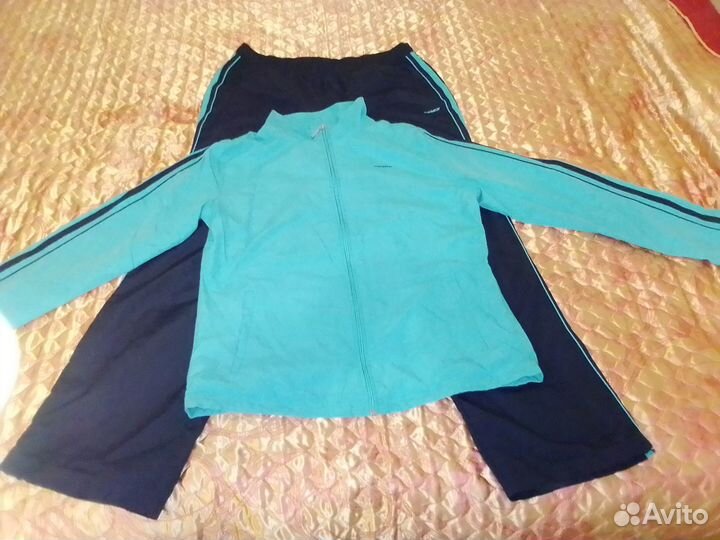 Продам спортивный костюм
