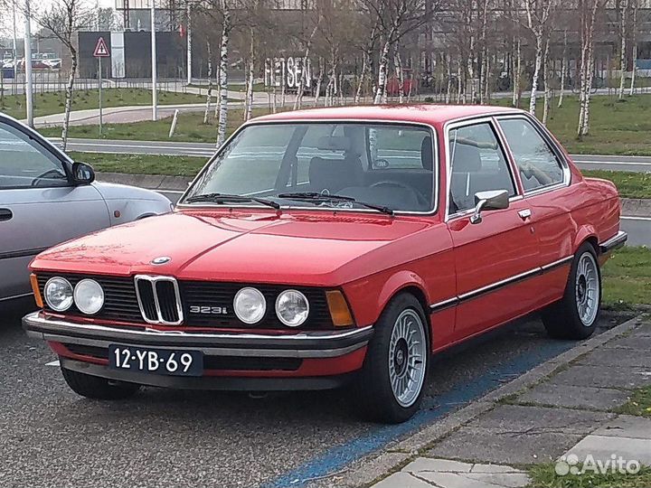 Эмблема решетки радиатора bmw e21 323