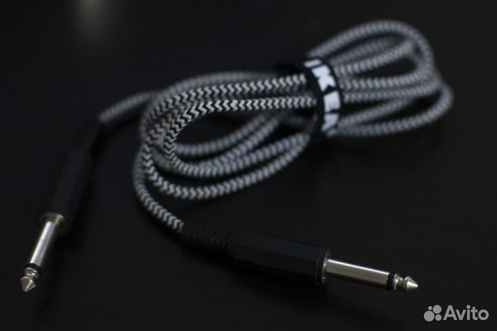 Инструментальный кабель в оплётке 135см