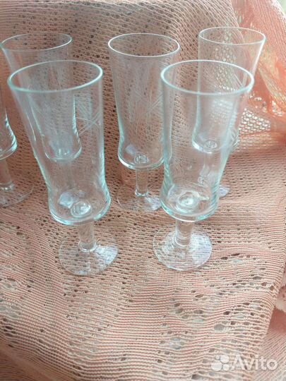 Рюмки, стаканы, креманки