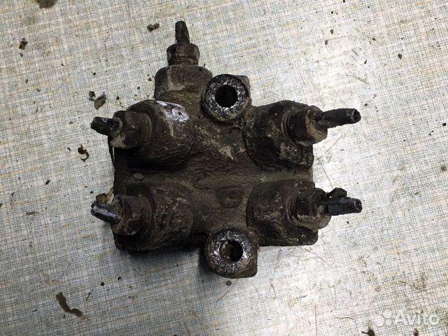 Распределитель тормозных сил Mazda 626 GE 91-97 гг