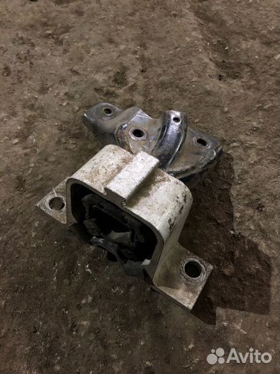 Подушка Renault Logan 2004-2014