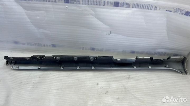 Накладка порога левая Toyota Camry V70/V75