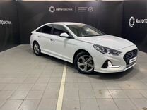 Hyundai Sonata 2.0 AT, 2019, 50 000 км, с пробегом, цена 2 099 000 руб.