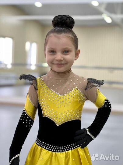 Продам платье для фигурного катания