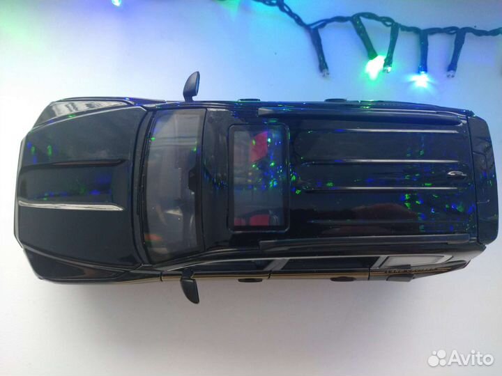 Toyota Land Cruiser GR Sport модель 1:24