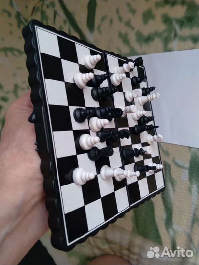 Шахматы магнитные дорожные. Мозаика - пазлы