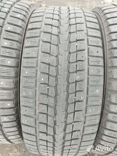 Dunlop SP Winter Ice 01 205/55 R16 94T