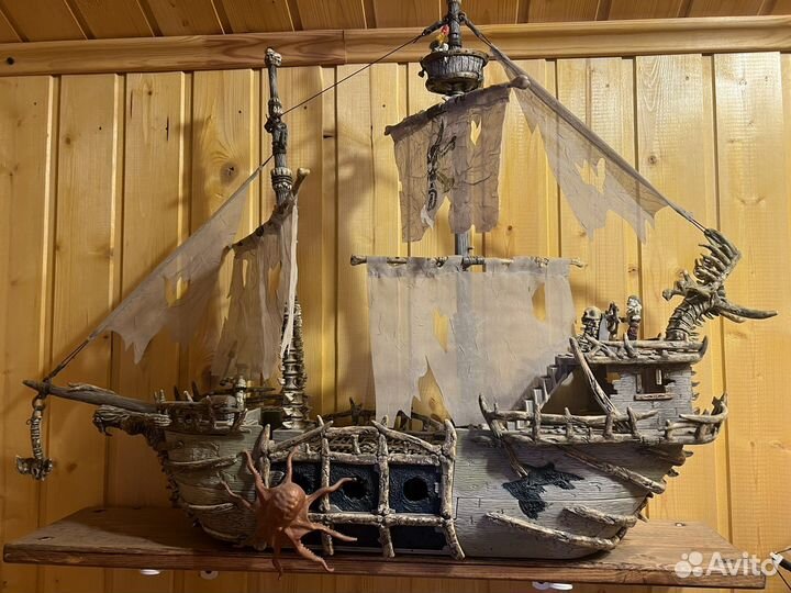 Пиратский корабль