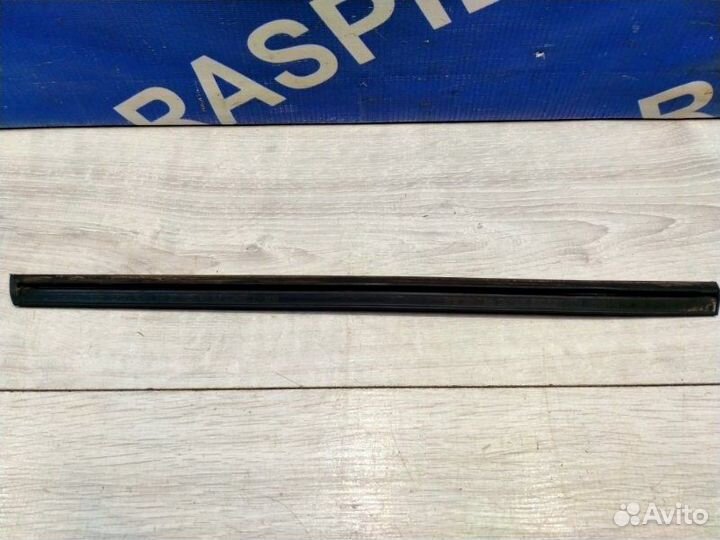 Молдинг стекла задний левый Bmw X5 E53 M54B30