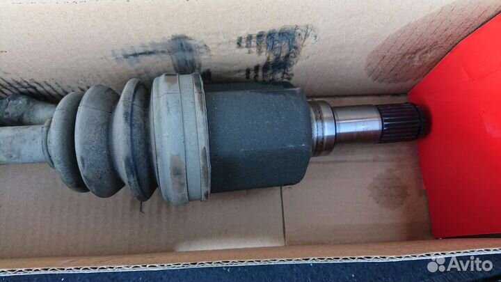 Привад передний левый в зборе