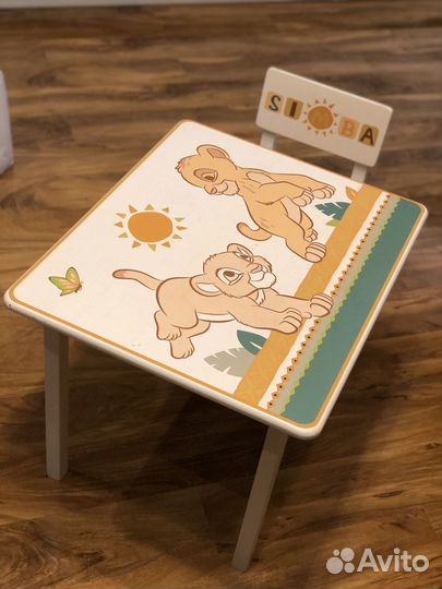 Детский стол со стулом