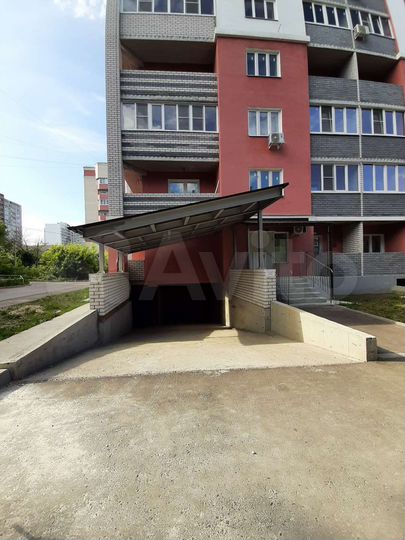 Машиноместо, 13 м²