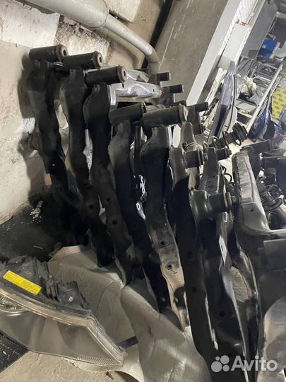 Подрамник на Ниссан x-trail