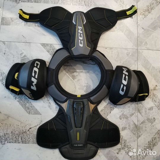 Нагрудник хоккейный ccm AS 580