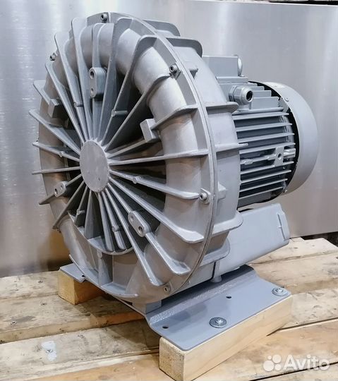 Вакуумный насос вихревой Б/У