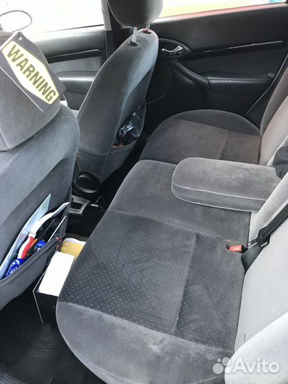 Ford Focus 2.0 AT, 2003, битый, 193 400 км