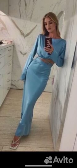 Костюм шелковый