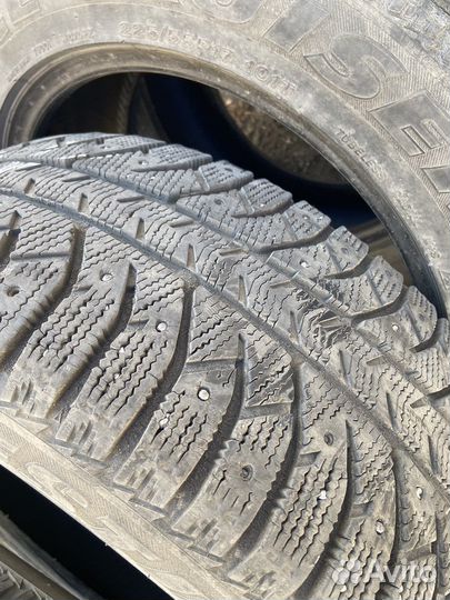 Bridgestone Ice Cruiser 7000 225/55 R17