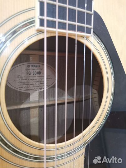 Акустическая гитара Yamaha FG 300 D