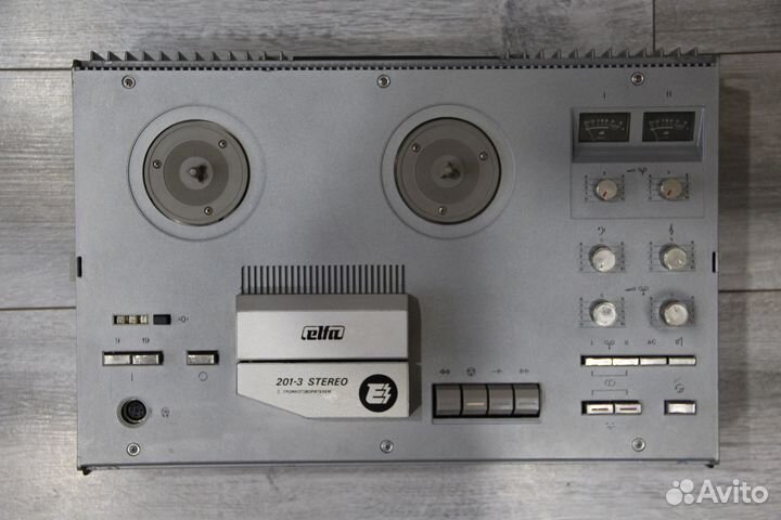 Катушечный магнитофон 