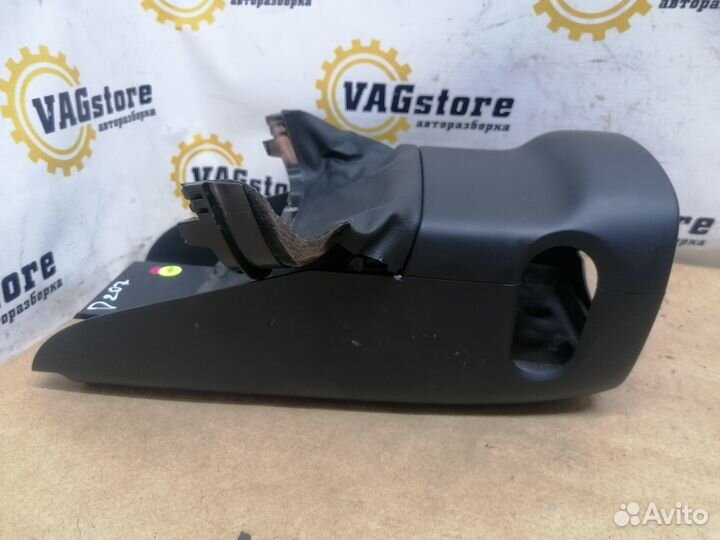 Кожух рулевой колонки Volkswagen Passat B6