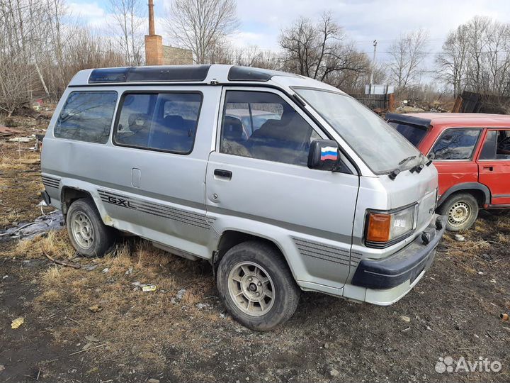 Toyota Lite Ace 2.2 МТ, 1990, битый, 100 000 км