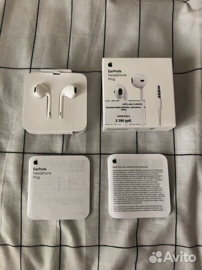 Наушники Apple