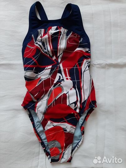 Купальник nike для девочки р.28 новый