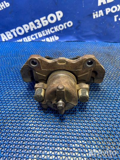 Передний правый суппорт Opel Astra Gtc купе Z18XER