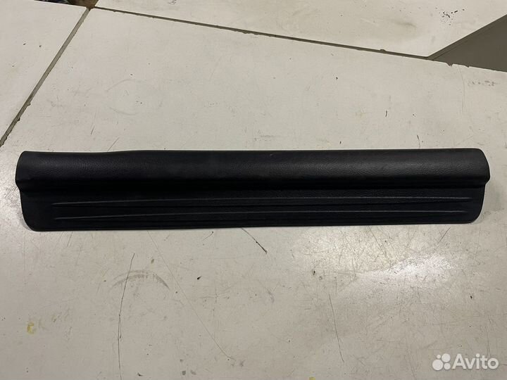 Накладка порога перед правого Mitsubishi Lancer 9