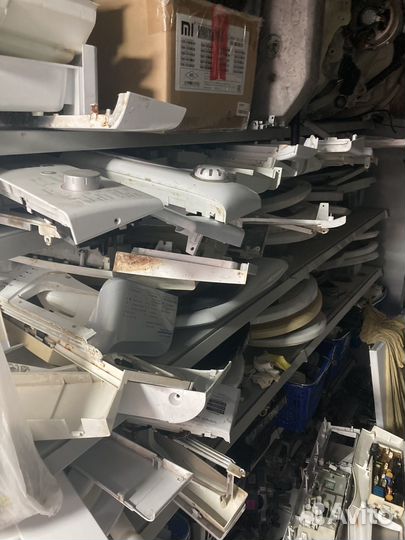 Запчасти, стир маш, порошкоприемник, бампер