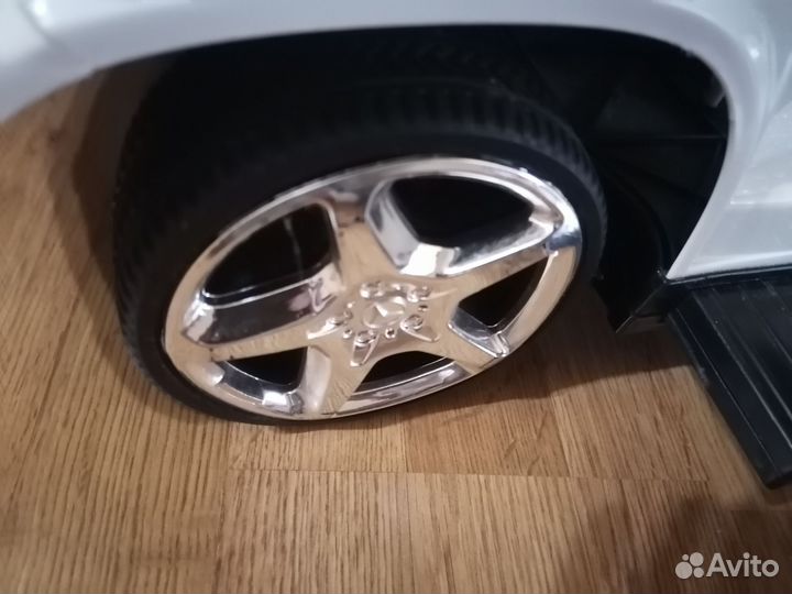 Машинка-каталка