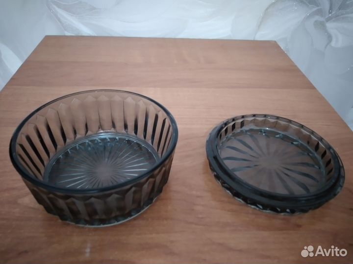 Сахарница СССР цветное стекло конфетница