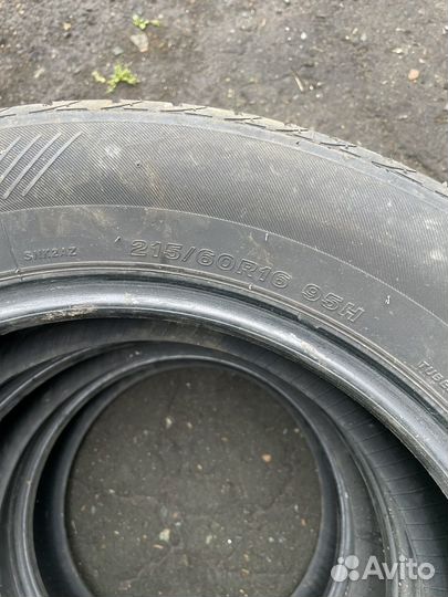 Bridgestone Sneaker 215/60 R16 95H