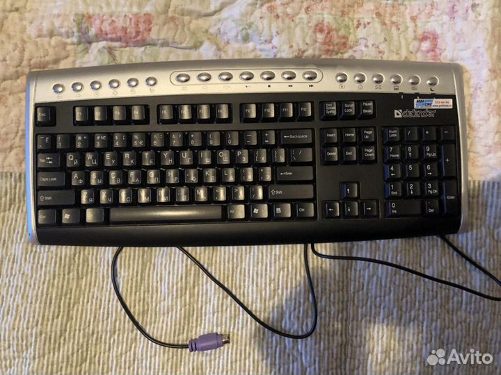 Монитор ViewSonic VG700b и клавиатура в подарок